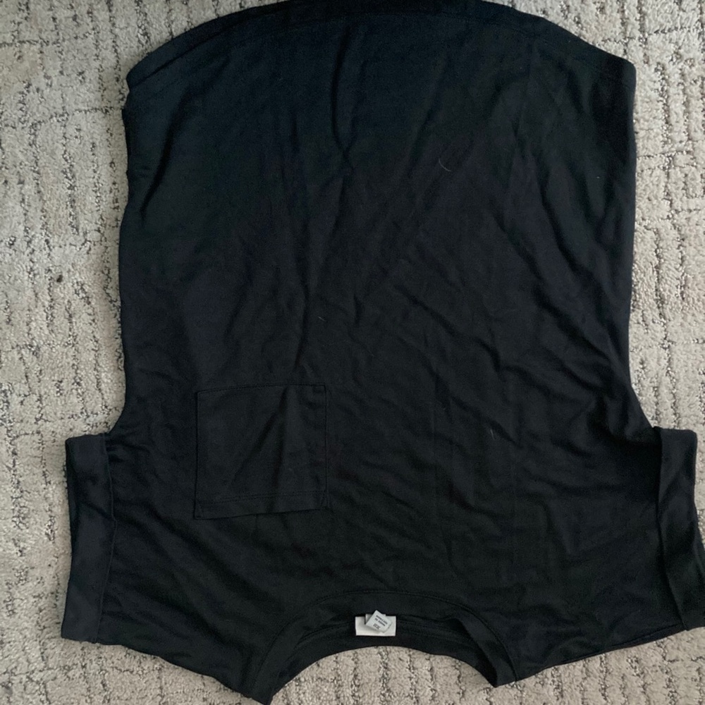 Black soft professional tee with pocket